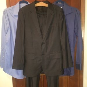 Young Men’s Slimfit Gray Suit & 2 Dress Shirts